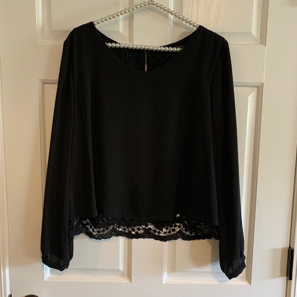 Astr Tops - ASTR The Label Ladies Long Sleeve Blouse w/ Crochet Back/Hem Size M